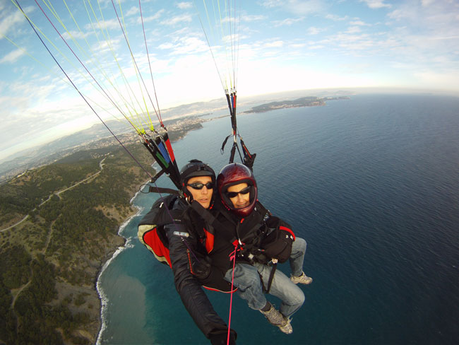 http://soaring13.free.fr/biplace_gopro2.jpg